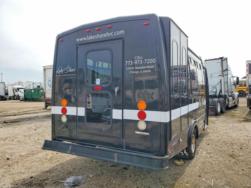 Ford E350 SHUTTLE BUS 2015 — Copart
