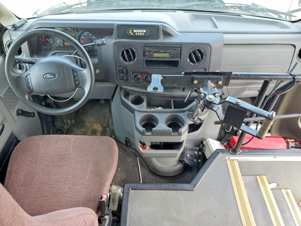 Ford E350 2013 — Copart