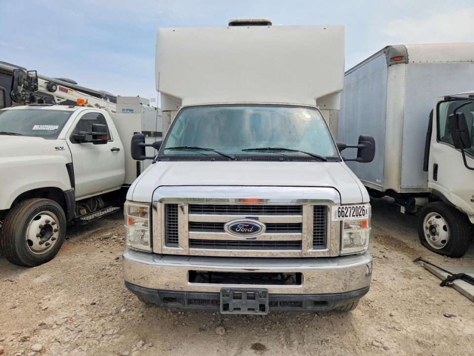 Ford E450 DELIVERY TRUCK 2012 — Copart