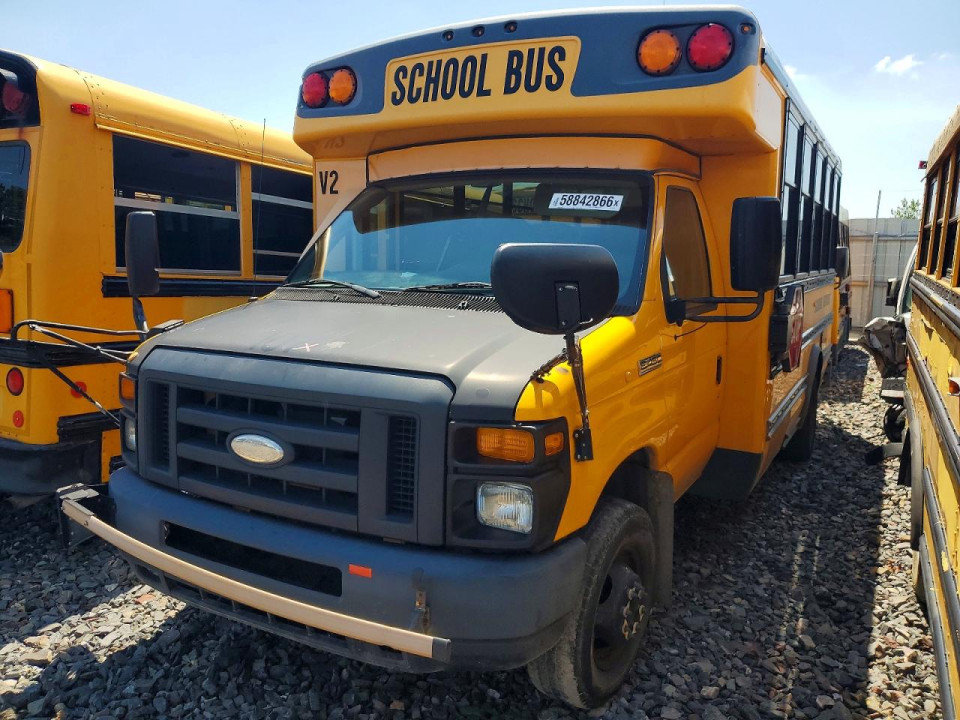 Ford E450 SCHOOL BUS 2016 — Copart
