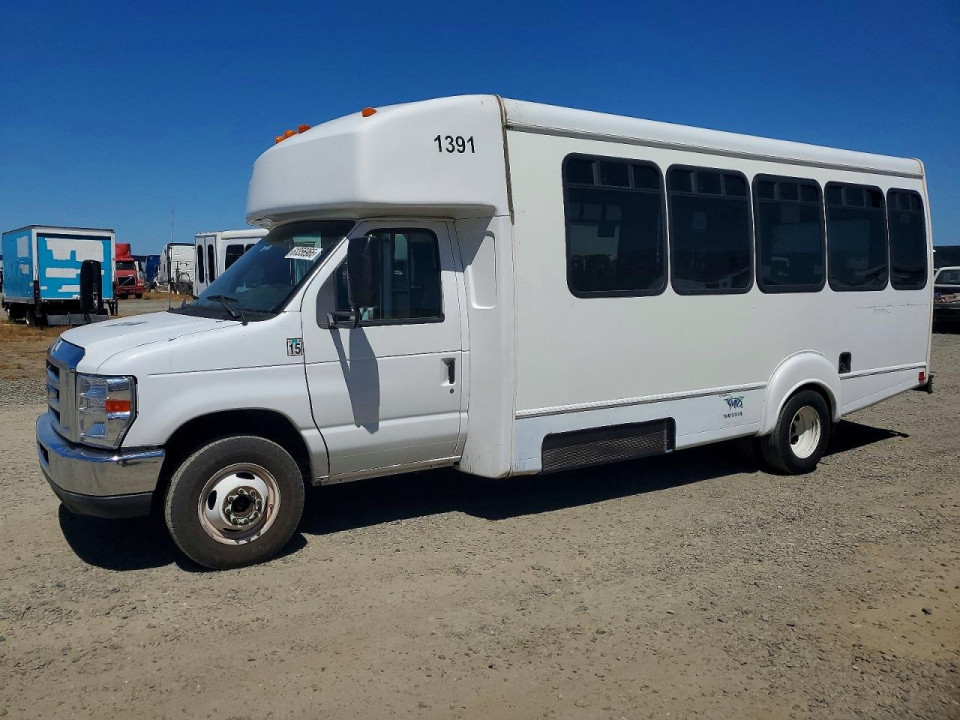 Ford E450 SHUTTLE BUS 2010 — Copart
