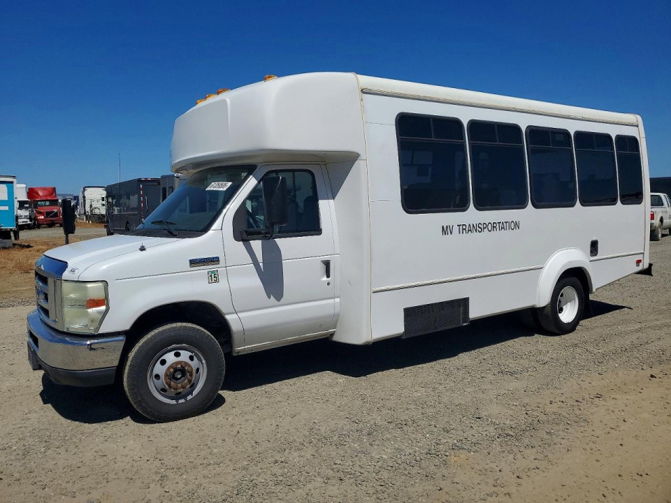 Ford E450 SHUTTLE BUS 2011 — Copart