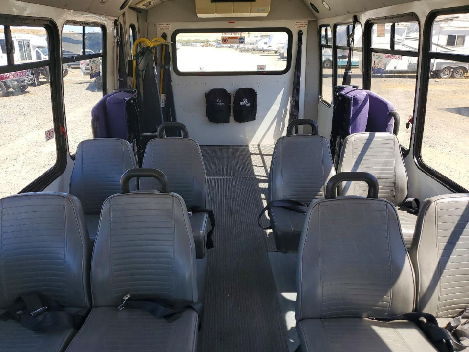Ford E450 SHUTTLE BUS 2011 — Copart