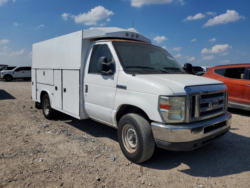 Ford ECONOLINE E350 SUPER DUTY CUTAWAY VAN 2012 — Copart