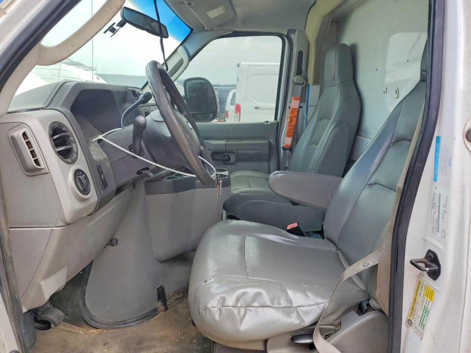 Ford ECONOLINE E350 SUPER DUTY CUTAWAY VAN 2012 — Copart