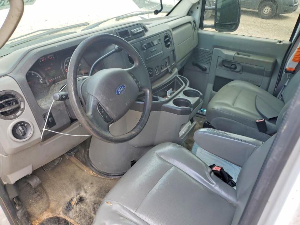Ford ECONOLINE E350 SUPER DUTY CUTAWAY VAN 2012 — Copart