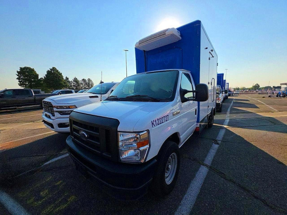 Ford ECONOLINE E350 SUPER DUTY CUTAWAY VAN 2023 — Copart