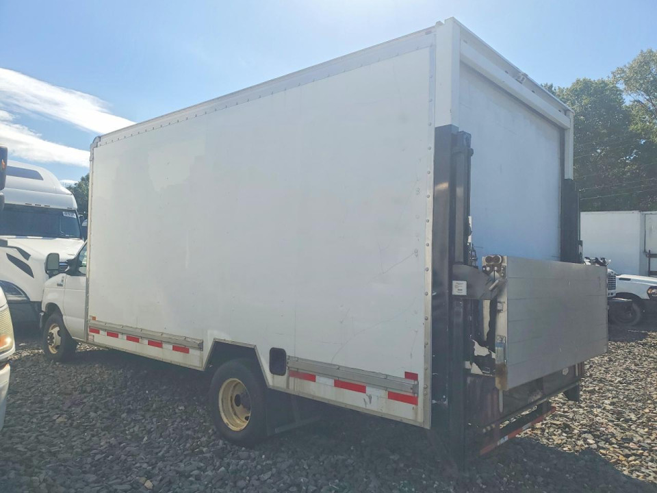 Ford ECONOLINE E450 SUPER DUTY CUTAWAY VAN 2017 — Copart