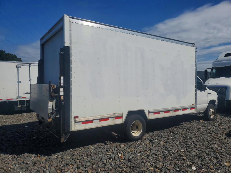 Ford ECONOLINE E450 SUPER DUTY CUTAWAY VAN 2017 — Copart