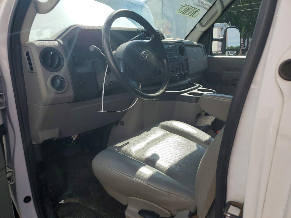 Ford ECONOLINE E450 SUPER DUTY CUTAWAY VAN 2017 — Copart