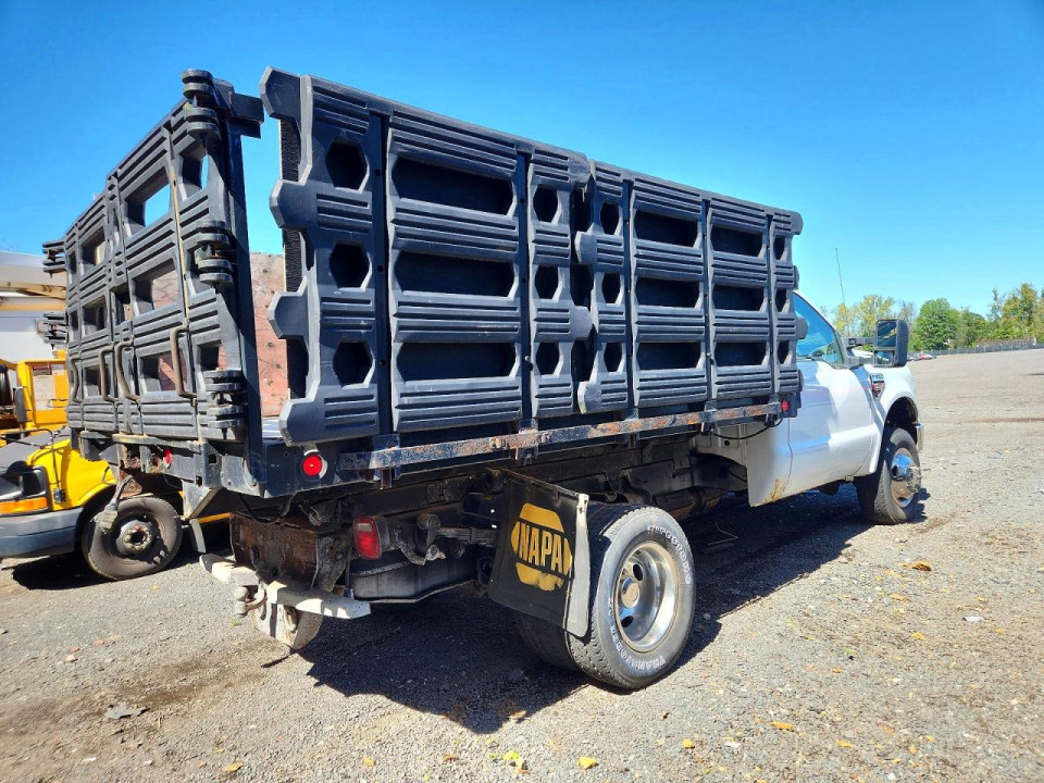 Ford F350 SUPER - DELIVERY TRUCK 2010 — Copart