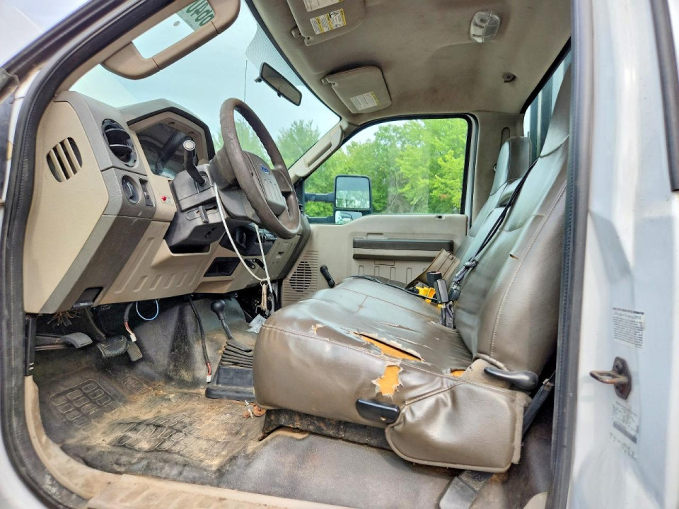 Ford F350 SUPER - DELIVERY TRUCK 2010 — Copart
