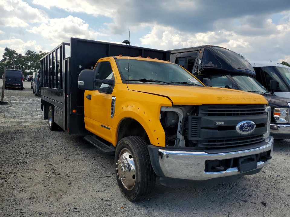 Ford F550 2018 — Copart