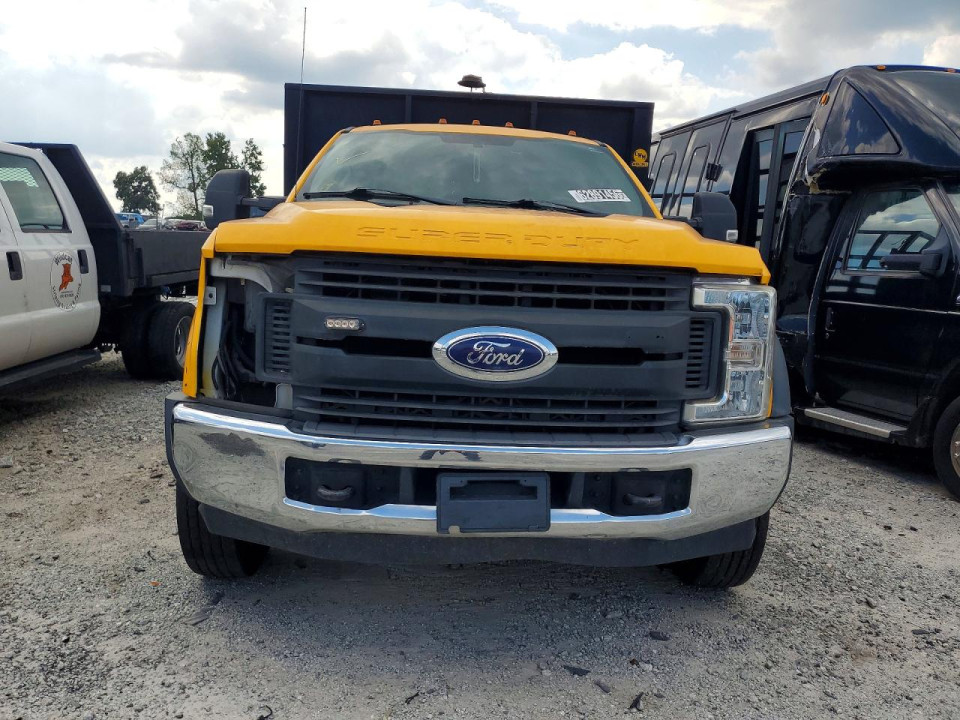 Ford F550 2018 — Copart