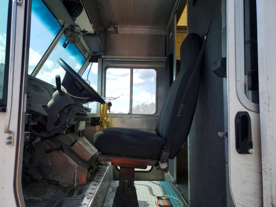 Ford F59 DELIVERY TRUCK 2021 — Copart