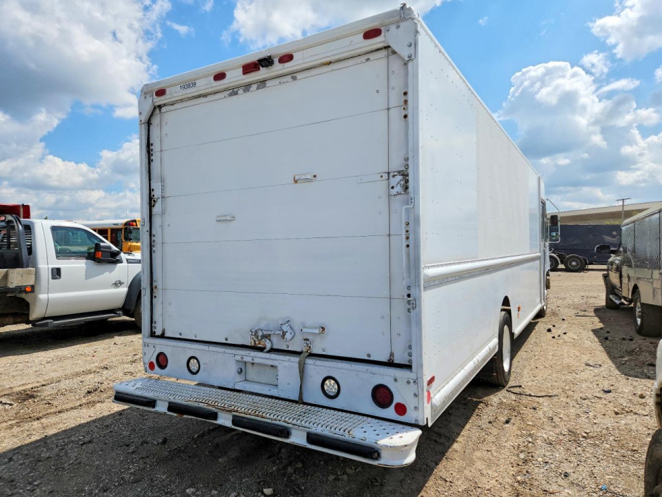 Ford F59 DELIVERY TRUCK 2011 — Copart