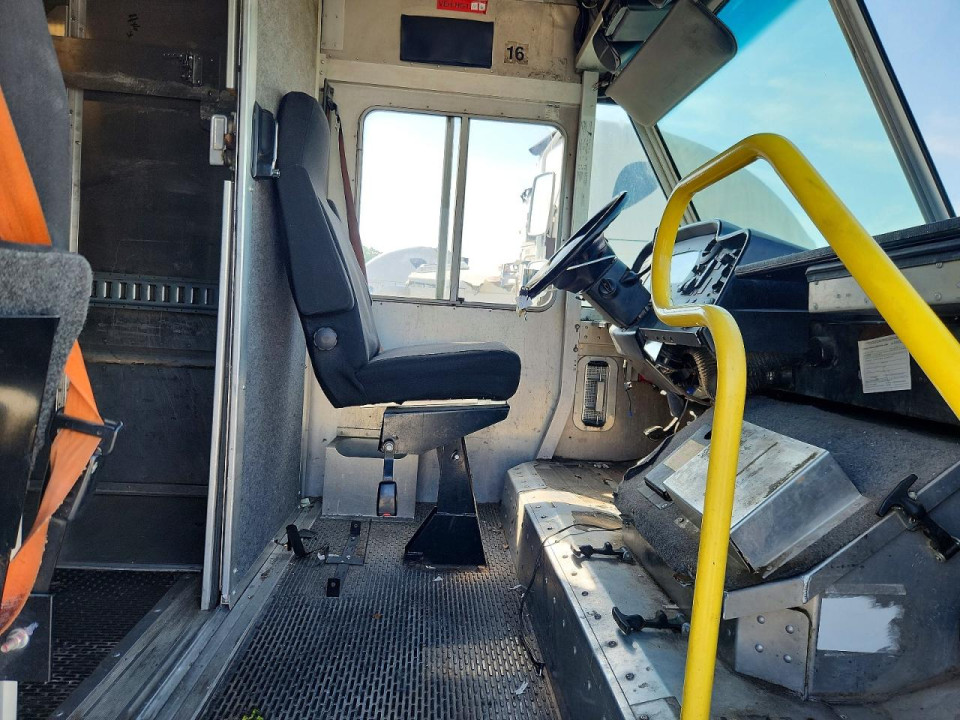 Ford F59 DELIVERY TRUCK 2013 — Copart