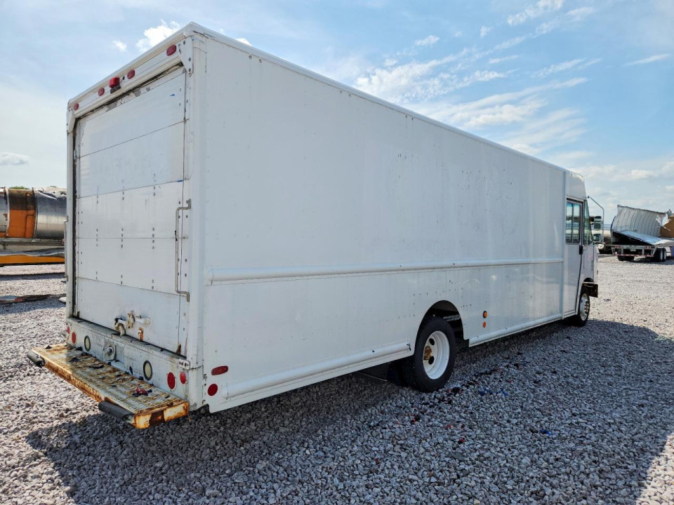 Ford F59 DELIVERY TRUCK 2011 — Copart