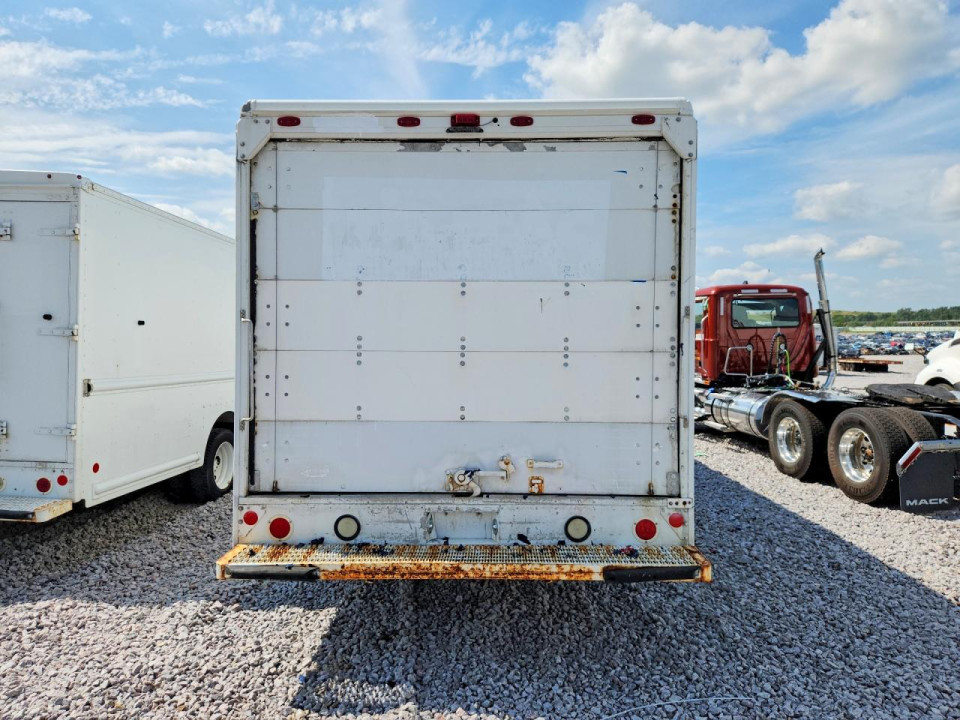 Ford F59 DELIVERY TRUCK 2011 — Copart