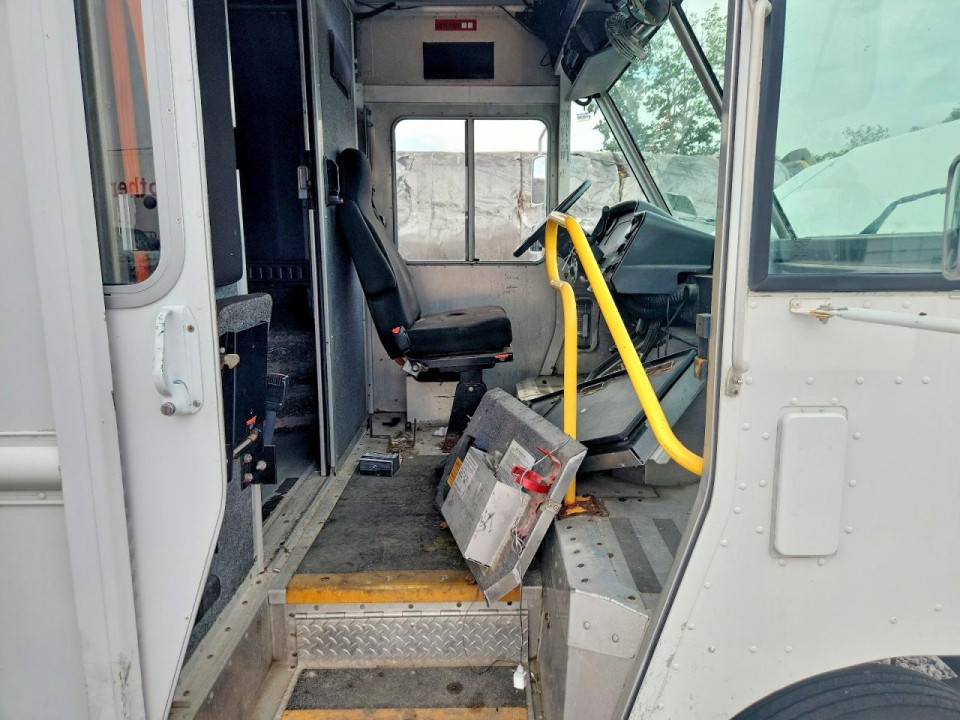 Ford F59 DELIVERY TRUCK 2015 — Copart