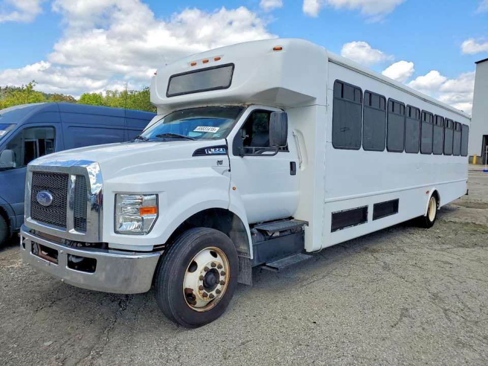 Ford F650 2016 — Copart