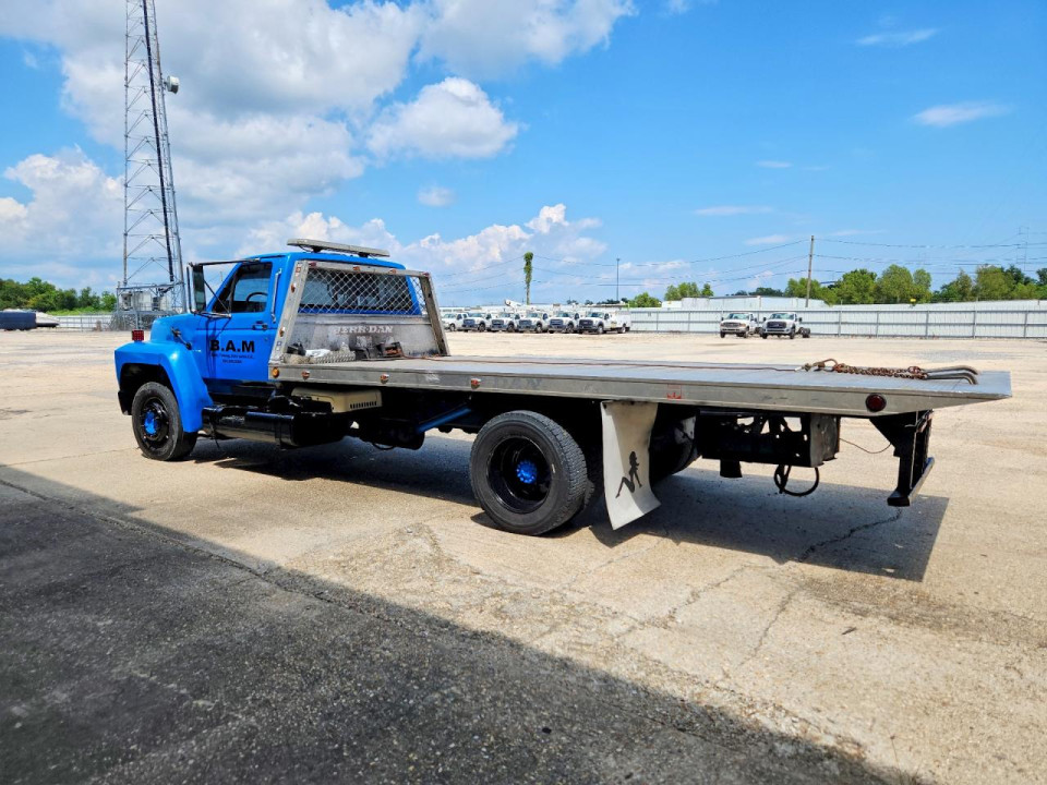Ford F700 1990 — Copart