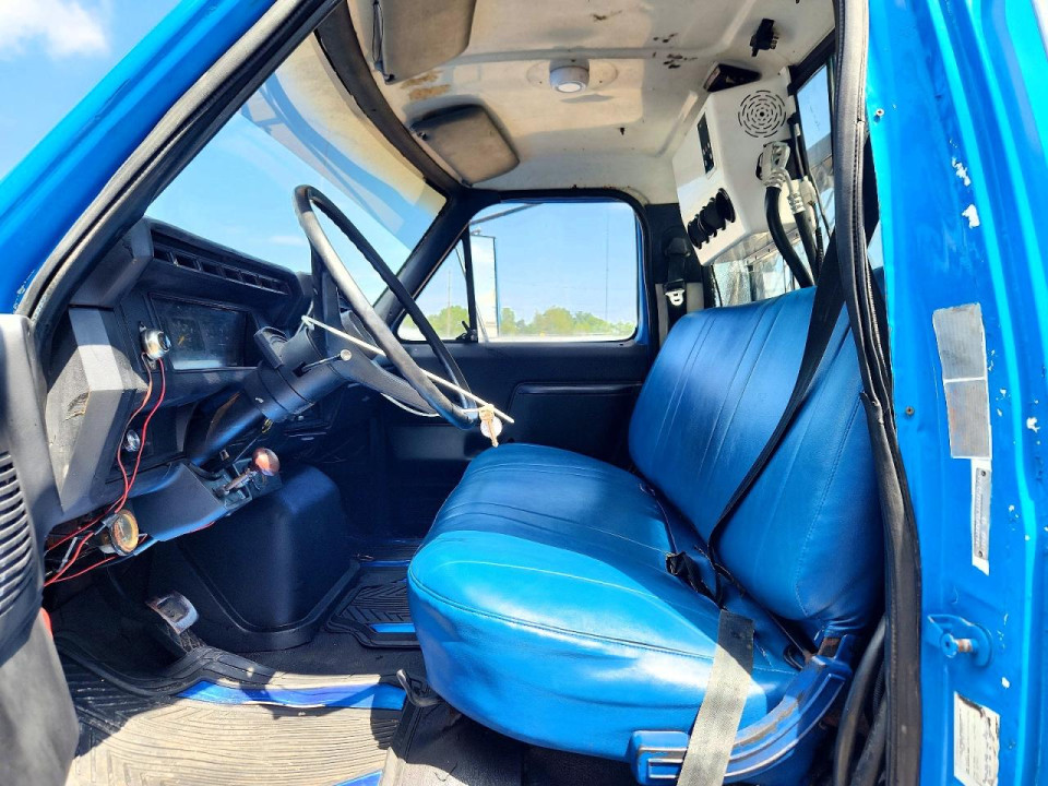 Ford F700 1990 — Copart