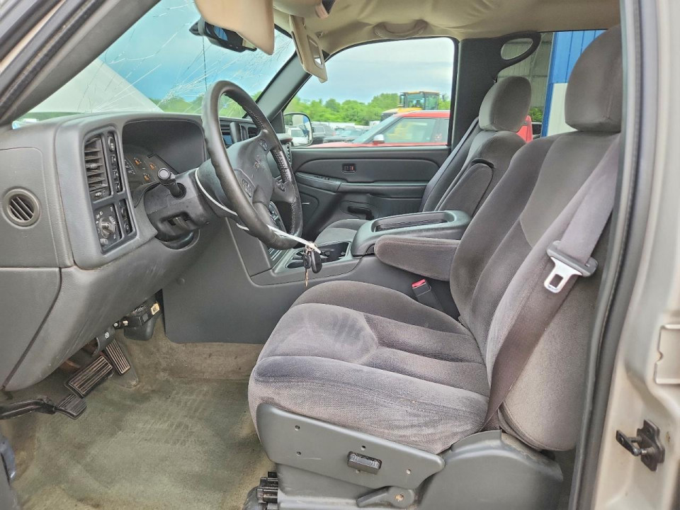 Gmc C/K/R2500 2004 — Copart