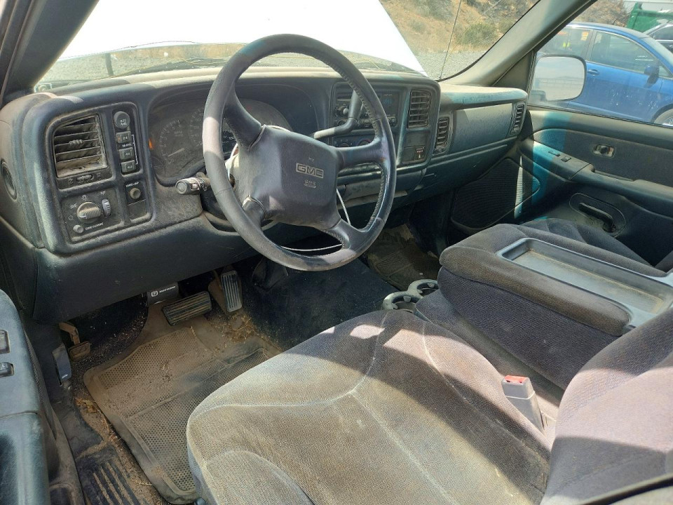 Gmc NEW SIERRA 2002 — Copart
