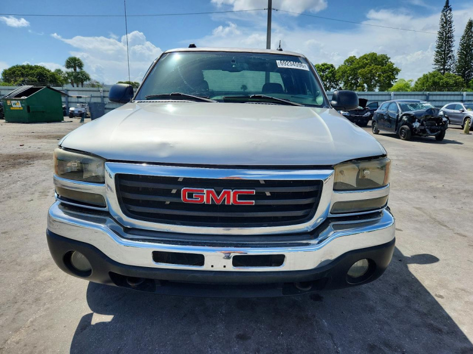 Gmc SIERRA 2005 — Copart