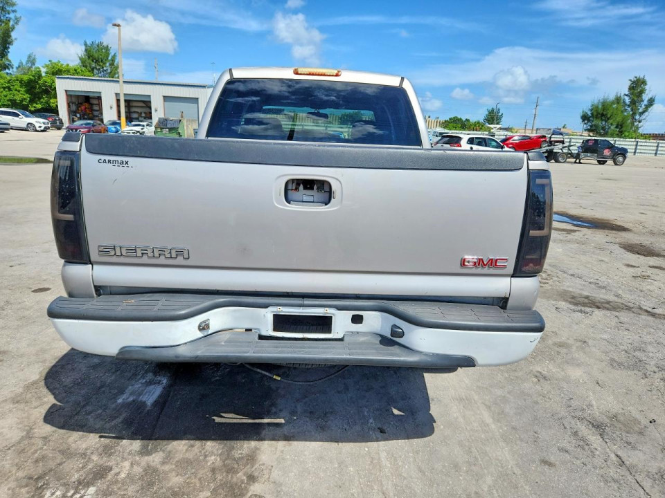 Gmc SIERRA 2005 — Copart
