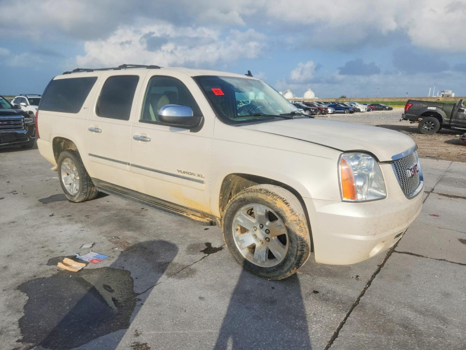 Gmc YUKON 2013 — Copart