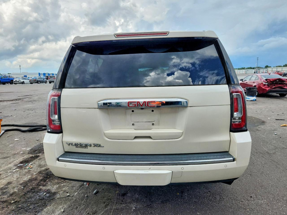 Gmc YUKON 2015 — Copart