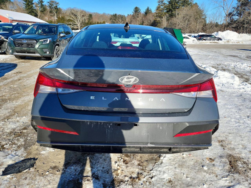Hyundai ELANTRA 2025 — Copart
