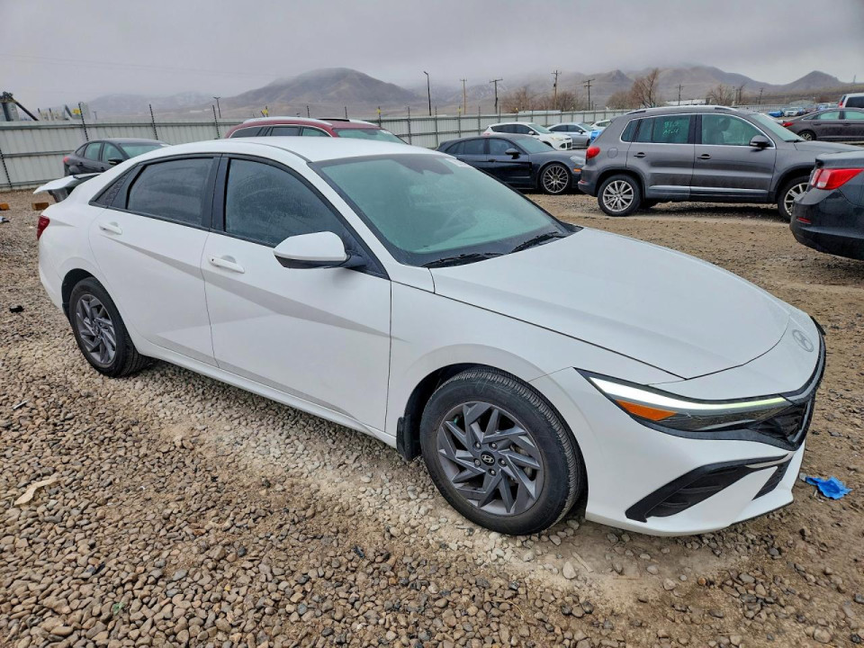 Hyundai ELANTRA 2024 — Copart