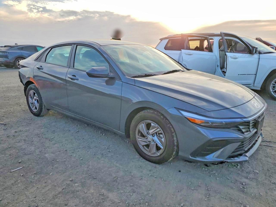 Hyundai ELANTRA 2025 — Copart