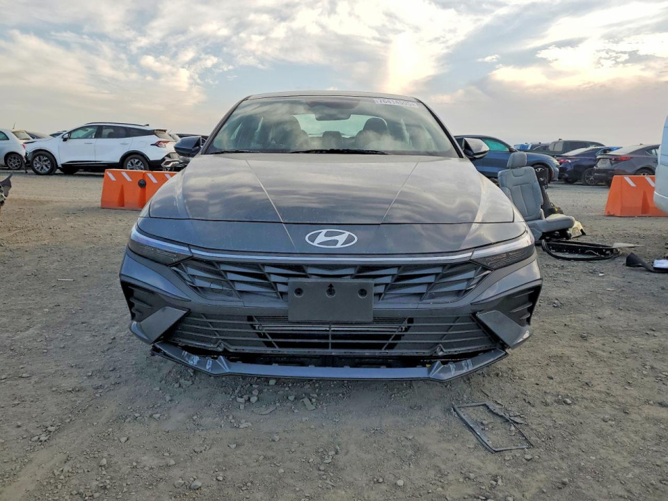 Hyundai ELANTRA 2025 — Copart