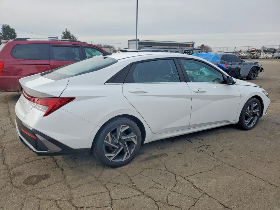 Hyundai ELANTRA 2024 — Copart