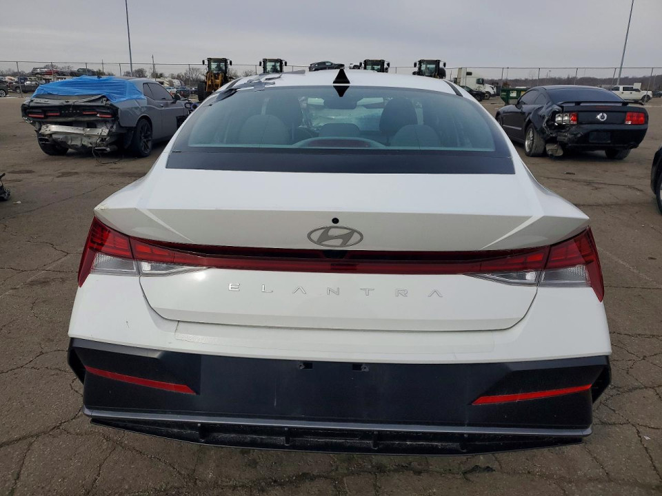 Hyundai ELANTRA 2024 — Copart