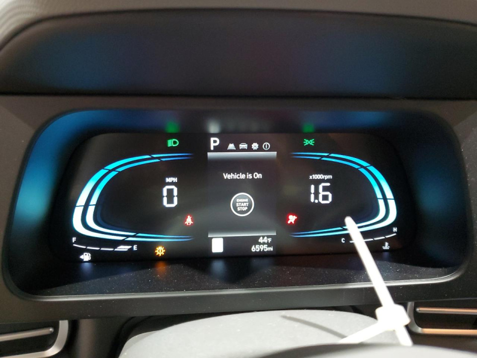 Hyundai ELANTRA 2025 — Copart