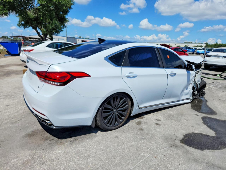 Hyundai GENESIS 2015 — Copart