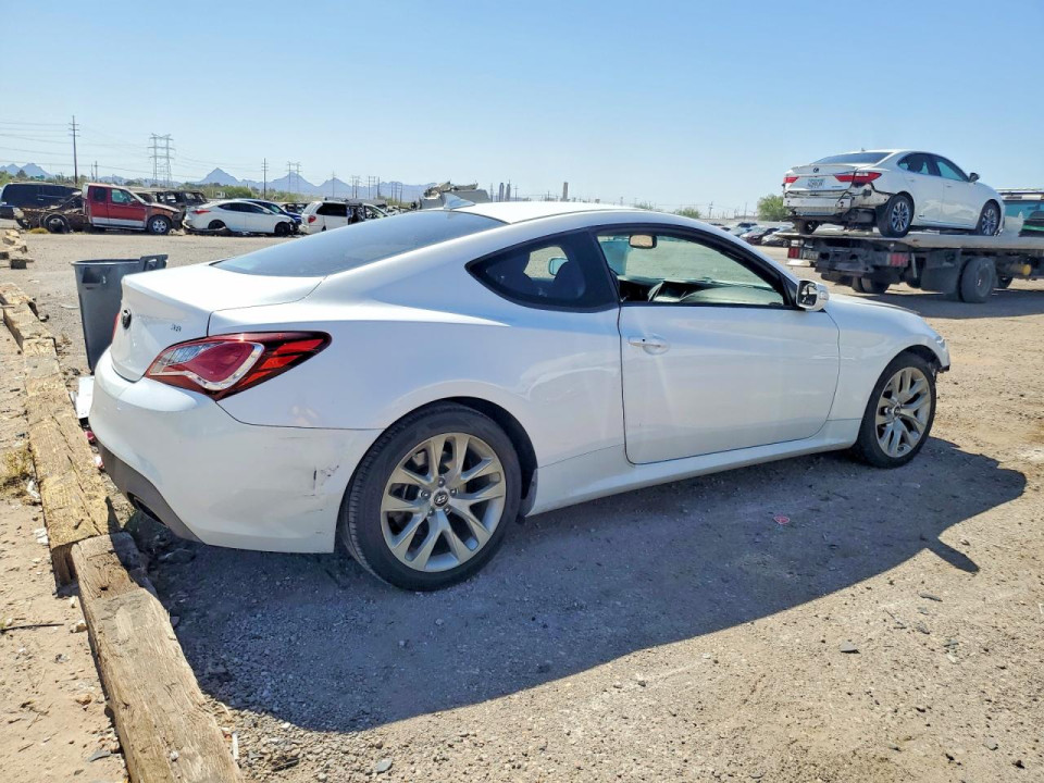 Hyundai GENESIS 2016 — Copart
