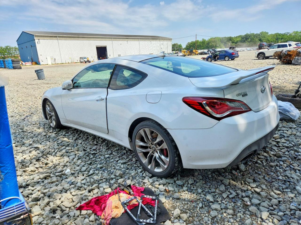 Hyundai GENESIS 2015 — Copart