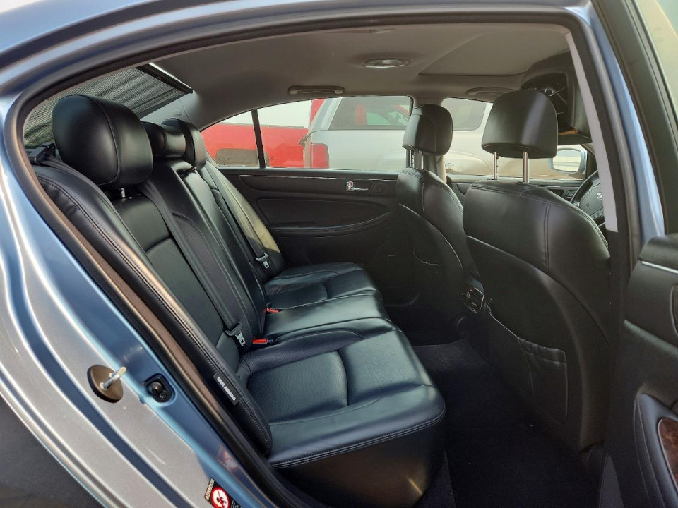Hyundai GENESIS 2010 — Copart