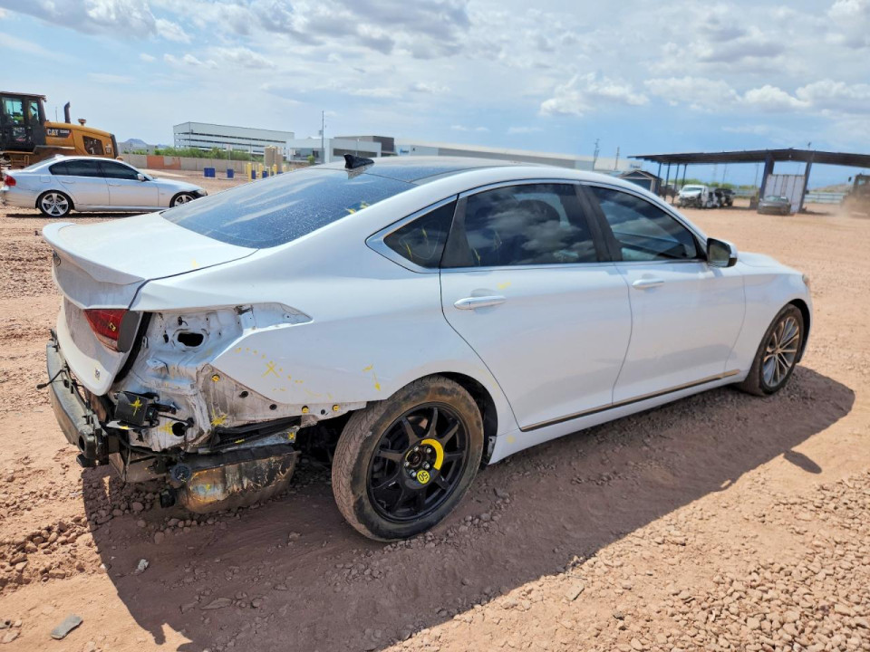 Hyundai GENESIS 2015 — Copart