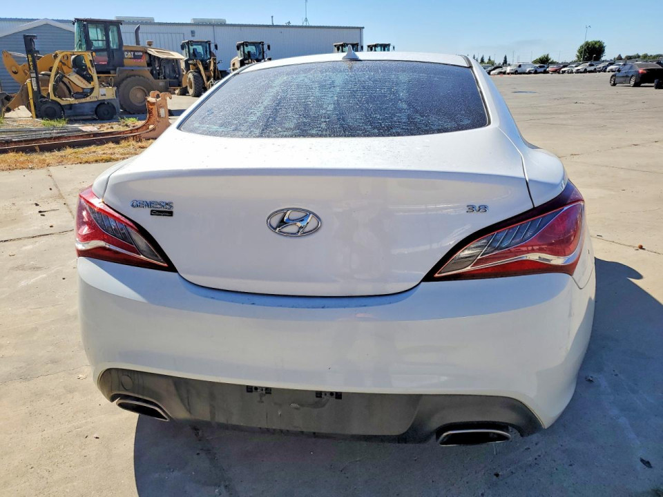 Hyundai GENESIS 2015 — Copart