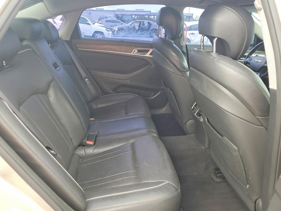 Hyundai GENESIS 2015 — Copart
