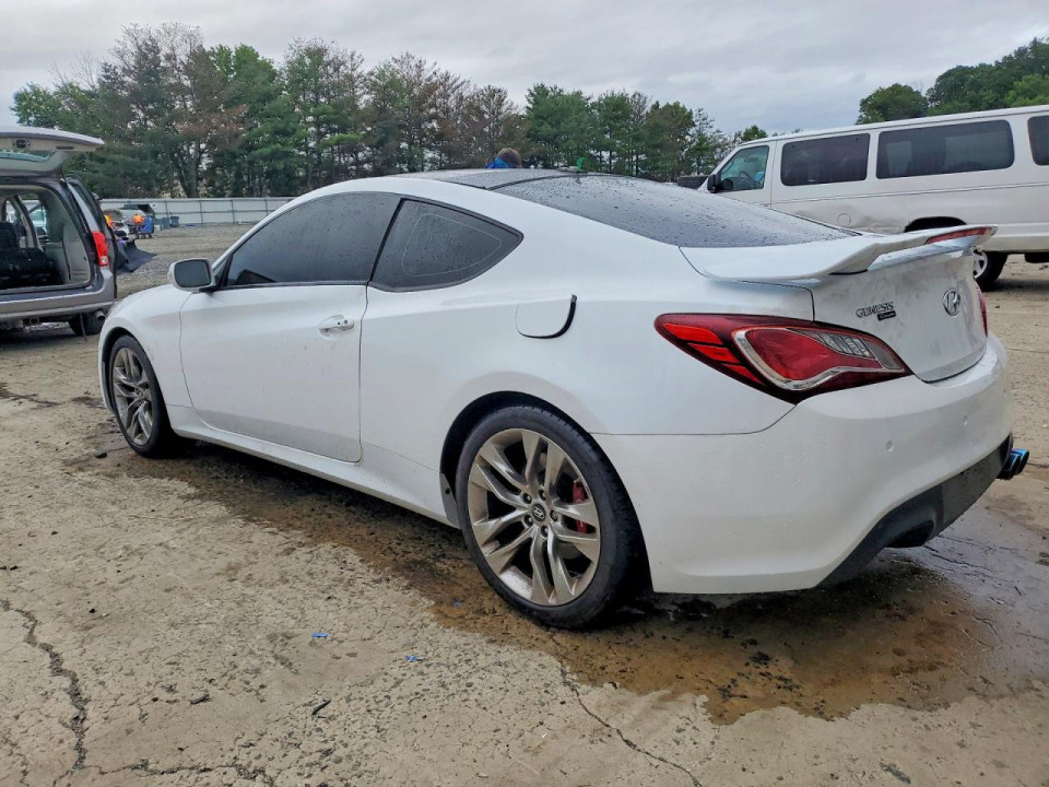Hyundai GENESIS 2015 — Copart