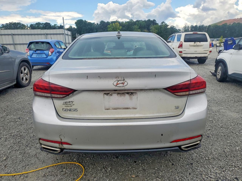 Hyundai GENESIS 2015 — Copart