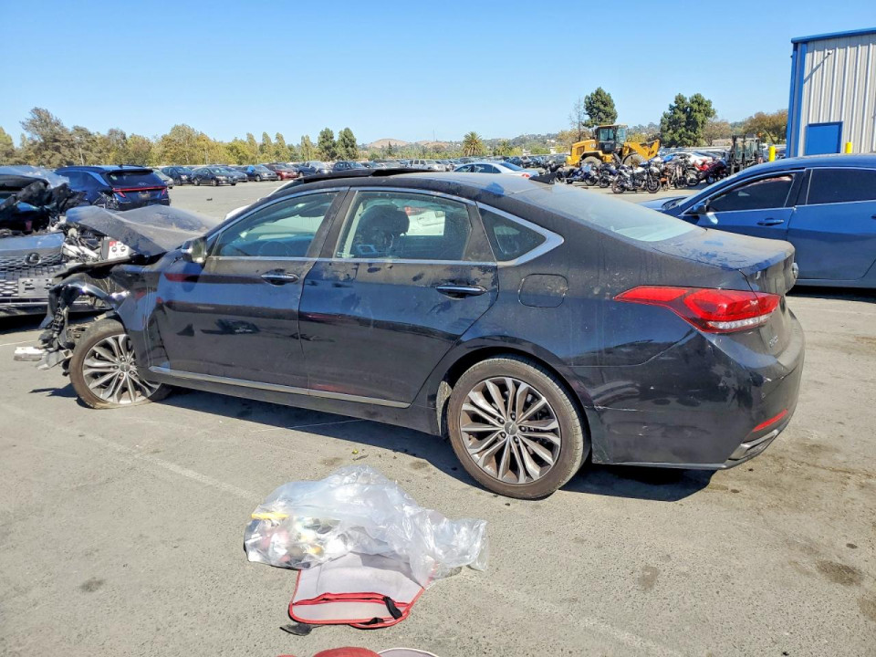 Hyundai GENESIS 2015 — Copart